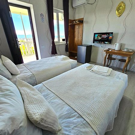 Hilltop Guest House Kʼutʼaisi Exterior foto