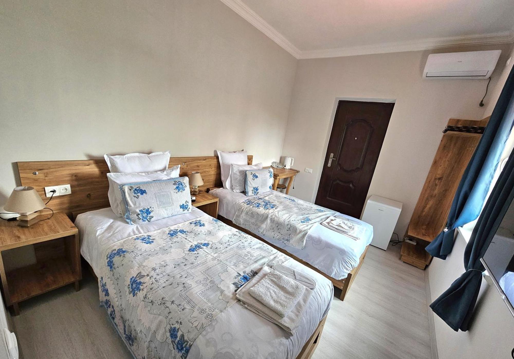Hilltop Guest House Kʼutʼaisi Exterior foto