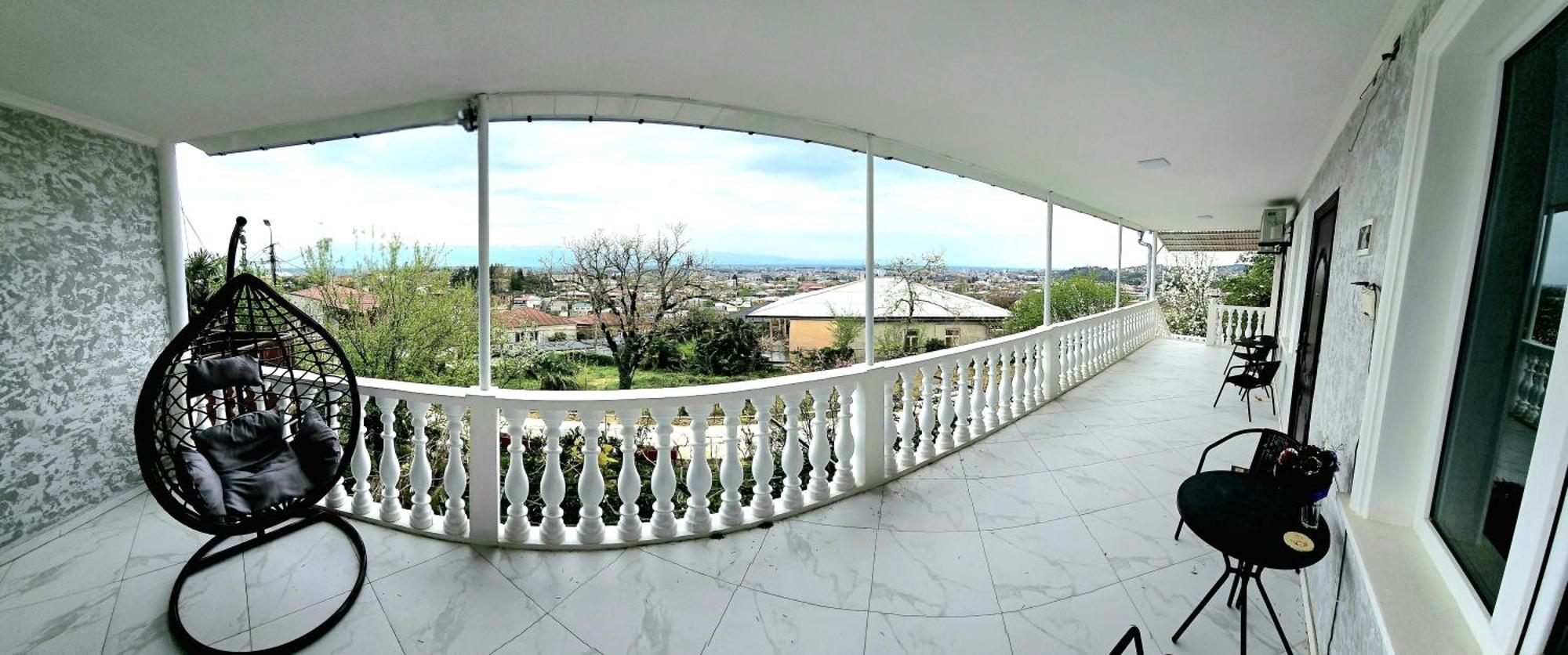 Hilltop Guest House Kʼutʼaisi Exterior foto